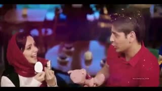 کلیپ آهنگ خنده های تو از فرزاد فرزین در قسمت 11 سریال مانکن