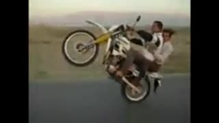 تک چرخ زدن با موتور سنگین دیگری
