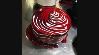 تزیین کیک تولد (تبلیغات کسب و کار  با جاب اینفو)