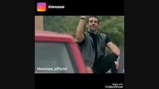 سکانسی از قسمت اول سریال کرگدن