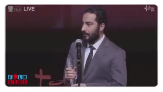 صحبت‌های نوید محمدزاده پس از دریافت جایزه جشنواره فیلم توکیو