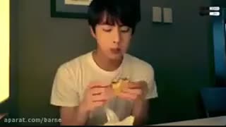 فدات بشم ننه جین. غذا خوردنتم برام جذابیت داره *.*