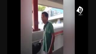 آتش زدن طرفدار دولت هنگ کنگ توسط تظاهرکنندگان