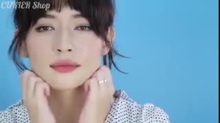 از بین بردن خط لبخند با ماساژ صورت