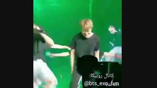 افتادن جیمین درکنسرت