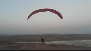 پاراگلایدر قم-مرتضی عبادی-حرکت کفتری!!!!!