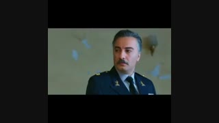 سکانس عاشقانه نوید محمدزاده و پریناز ایزدیار در فیلم سرخپوست