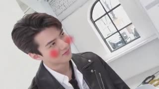 کلیپ ماموریت سهون و سه جونگ در پشت صحنه عکسبرداری برنامه Busted همراه با زیرنویس فارسی چسبیده