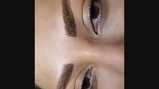 میکروبلیدینگ زیبای ابروها از غزاله نادری فرد بلیچینگ