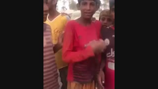 کودکانی که حتی لباس و کفش هم ندارند