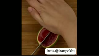 برای شب یلدا ژله به شکل هندوانه درست کنید
