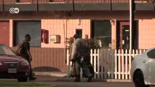 How poor people survive in the USA | DW Documentary