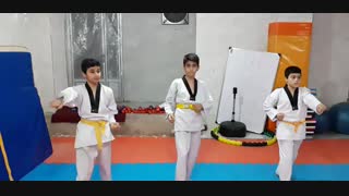 آموزش فرم چهار  تکواندو تگوک سا جانگ سمبل : رعدوبرق( وبلاگ تکواندو استاد جلیل قلندری)